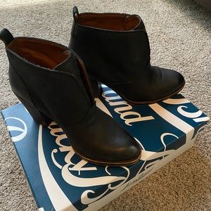 Lucky Brand Ehllen Booties